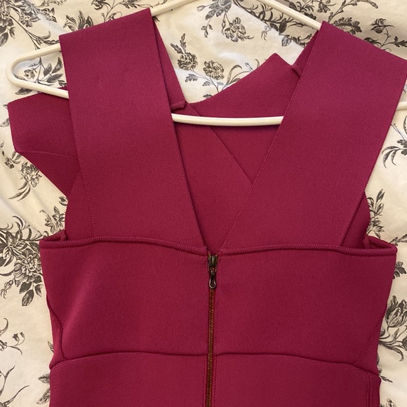 Roland Mouret sleeveless body con knit dress - Picture 5 of 8